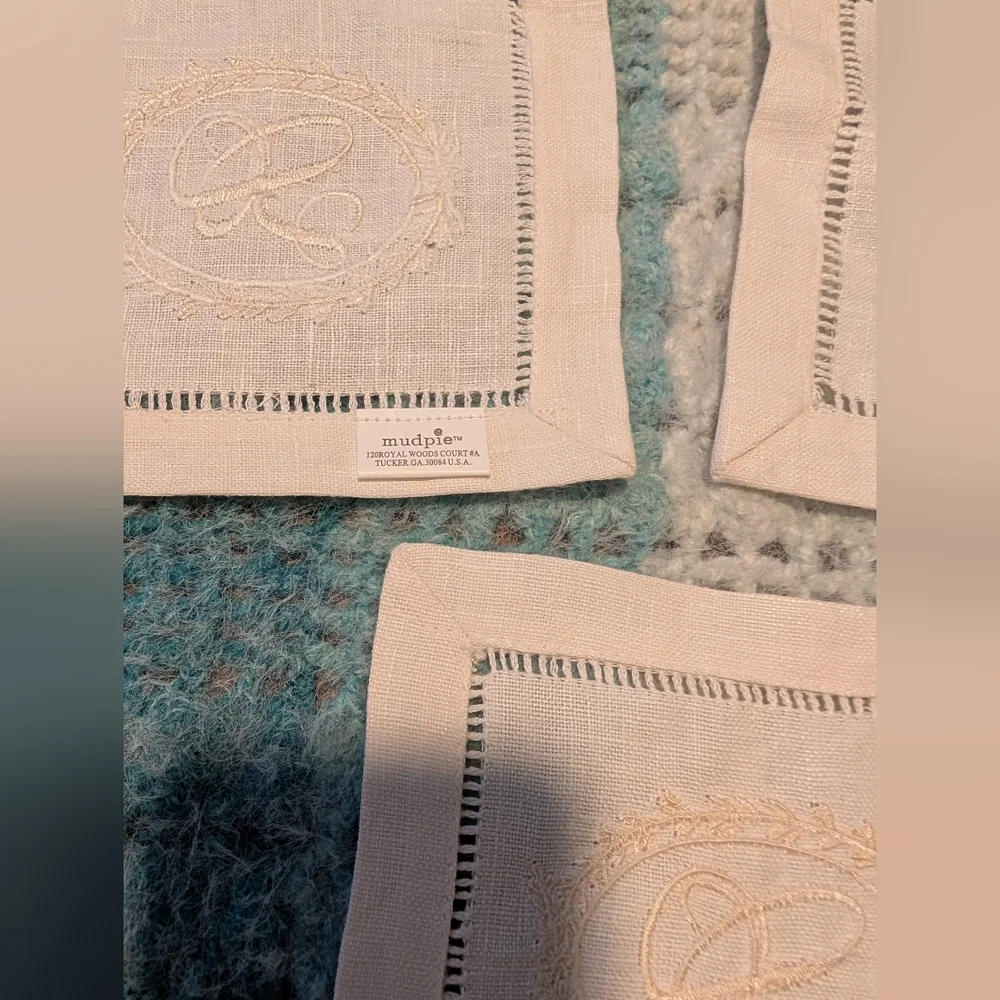 Mudpie‎ Embroidered Linen Cocktail Napkins with Letter R Monogram- Set Of 3